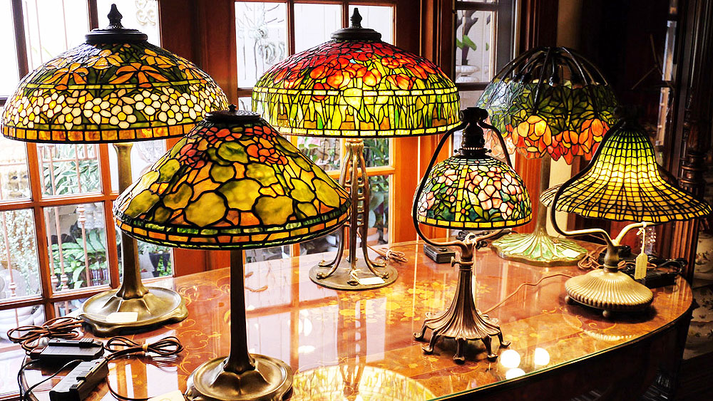 Lighting and Home decor outlet, Dale Tiffany Outlet Store.