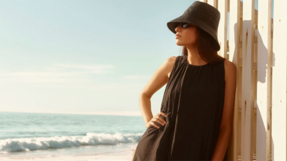 Velvet by Graham & Spencer Sample Sale